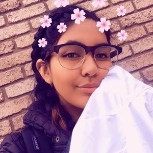 Meet your Posher, Daniela